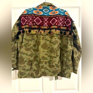 Women’s Zara camo jacket with details